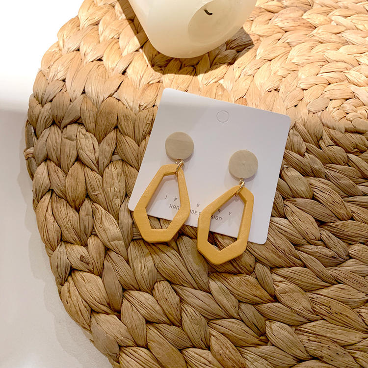 Earring Female Autumn Winter Vintage Versatile Wood