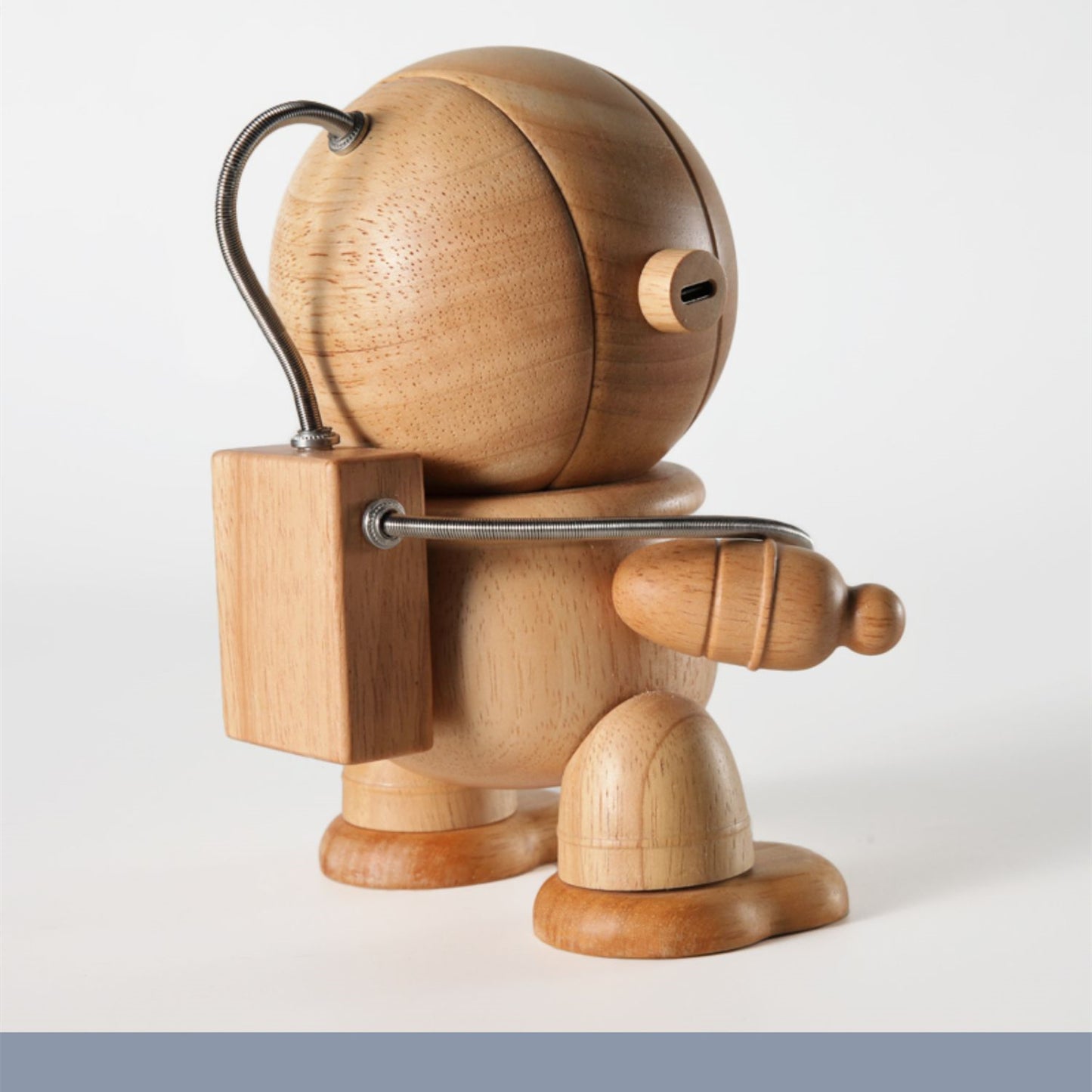 Several People Design Astronaut Solid Wood Electronic Alarm Clock