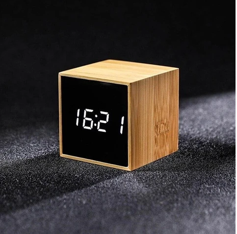 LED real wood alarm clock