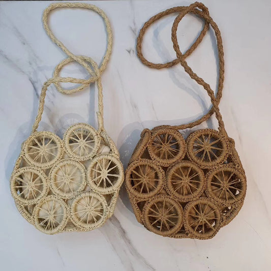 Ring handmade straw bag